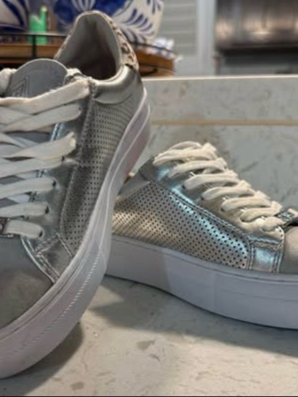 Guess tennis shoes
